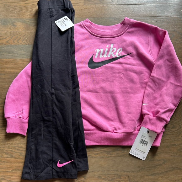 NWT Nike Girls Set size 6 - Picture 1 of 2